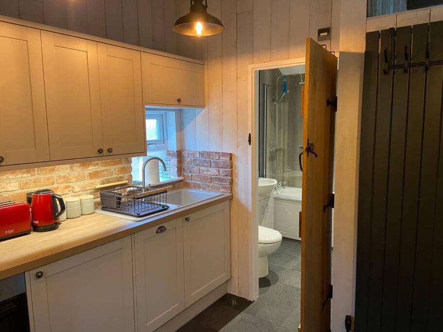 Couples Getaway, With Mountain Views/Dog Friendly Villa Crickhowell Ngoại thất bức ảnh